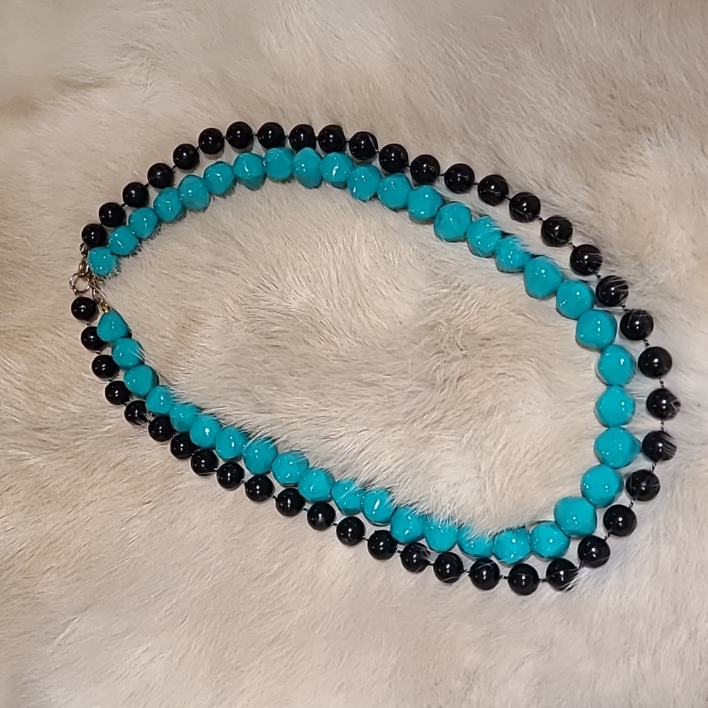 Vintage plastic beaded necklace (set of 2)